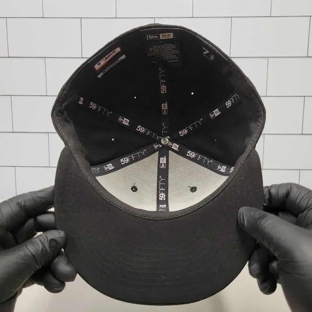 New Era Chicago White Sox 59FIFTY Fitted Hat 7 3/8 Black Plain Logo MLB